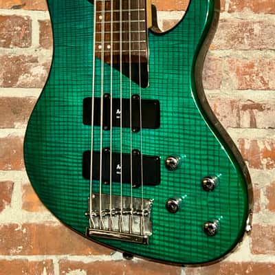 Excellent Washburn XB-600 Emerald Green 6 String Electric Bass image 1