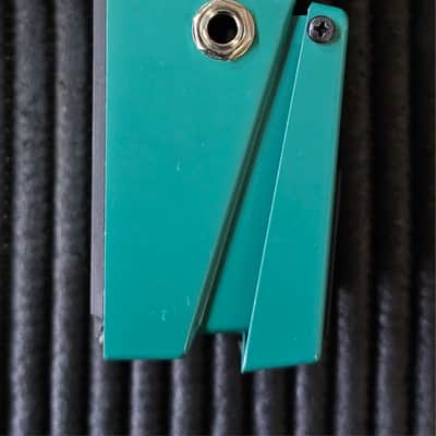 Boss TR-2 Tremolo (Silver Label) 1997 - Present - Green image 6
