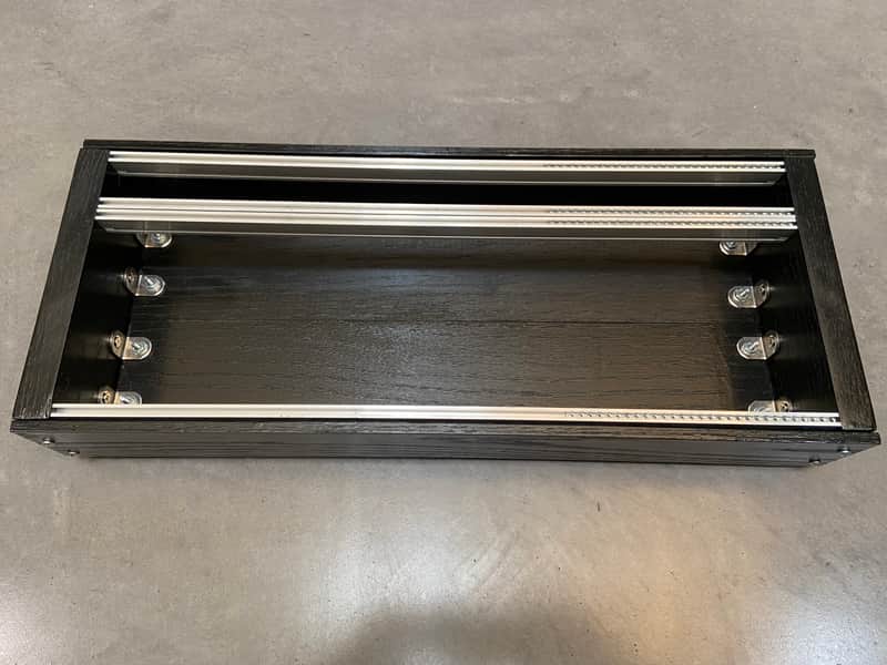 Vehslage Modular 4U 84hp Eurorack Modular Unpowered case oak -black 2026 - 3U + 1U intellijel