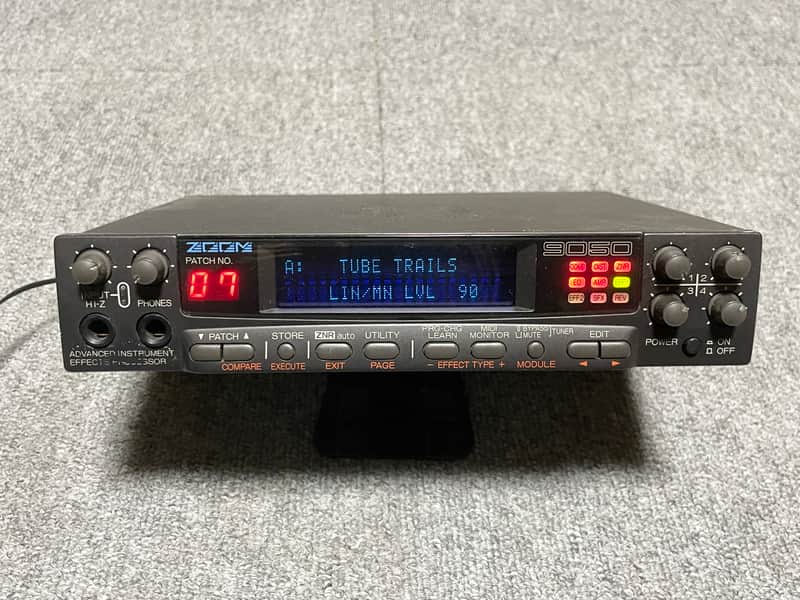 Zoom 9050 Advanced Instrument Multi Effect Processor image 1
