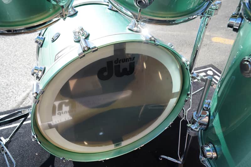 DW USA Collectors Series - Mint Metallic Lacquer Custom - 4pc