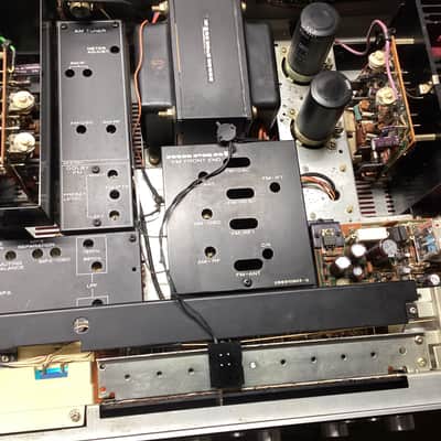 Marantz Model 2250B 50-Watt Stereo Solid-State Receiver 1976 - 1977 - Silver with Wood Case image 9