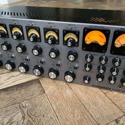 Allen & Heath Allen & Heath XONE V6 Rotary DJ Mixer image 1
