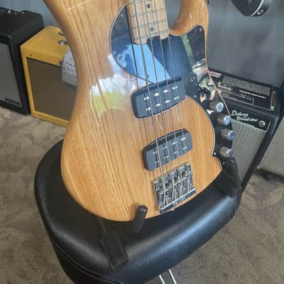 Used - Fender Deluxe Dimension Bass V with Maple Fretboard 2014 - 2016 - Natural image 4