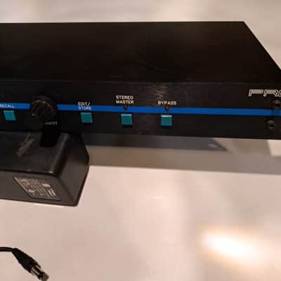 Rocktron Pro  Q - Programmable Guitar Enhancement System with HUSH Noise Reduction  Mid 90's image 3