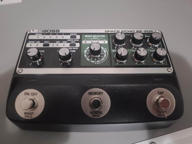Boss RE-202 Space Echo