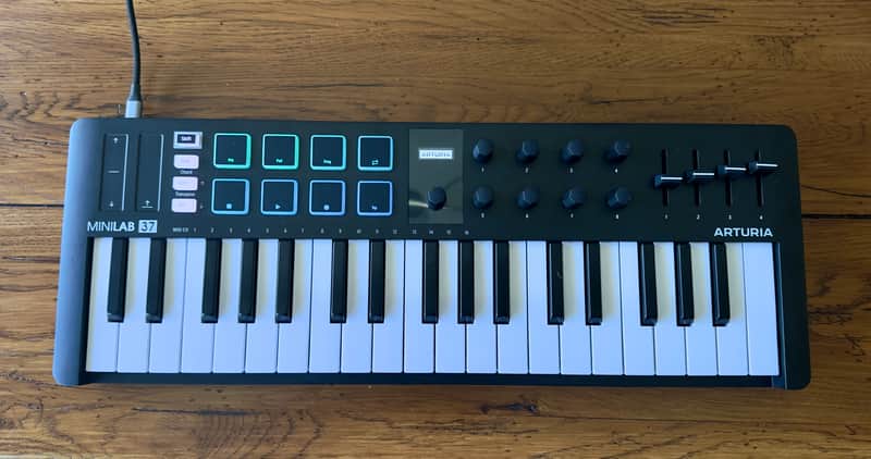 Arturia MiniLab 37 MIDI Keyboard Controller – 37 Slim Keys, 8 Pads, DAW Integration, Arpeggiator, Chord Mode, Portable Design. image 1