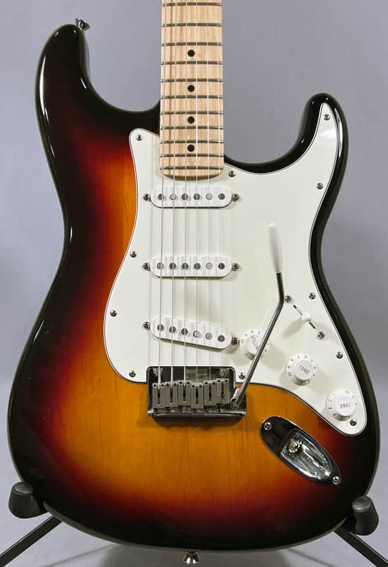 2007 Fender American Stratocaster w/ Maple Fingerboard 3-Color