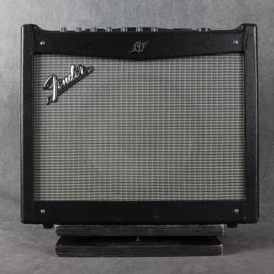 Fender Mustang III V2 Combo Amp - Footswitch - 2nd Hand image 2