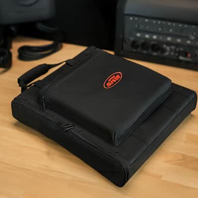 SKB Cases 1U Series Soft Rack Case with Steel Rails, Heavy Duty Zippers, Outer Pocket, and Shoulder Straps, For Wireless Microphone Systems and Pre-Amps image 10