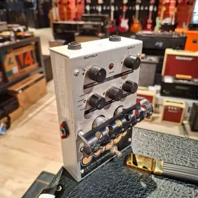 ELECTRO-HARMONIX - WIGGLER image 2