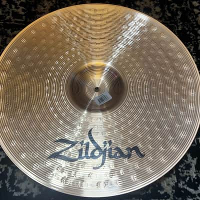 Zildjian 18" I Family Crash Ride Cymbal - Traditional image 3