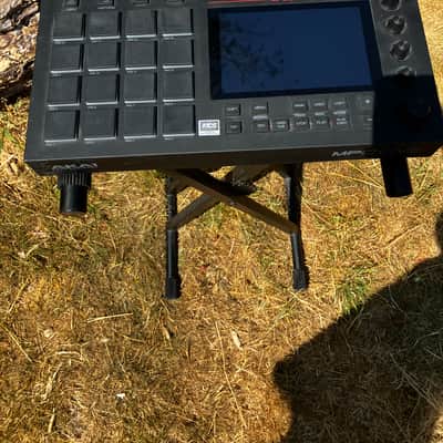 Akai MPC Live Standalone Sampler / Sequencer 2017 - 2020 - Black image 2