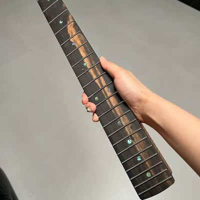 2.9mm frets Striped Ebony Fretboard 22frets 5a Roasted flame Maple guitar neck Radius 12inch Round stainless steel 22 frets Roasted flame Maple guitar neck Striped Ebony fingerboard 25.5inch hole 10mm Radius: 12 inches. image 1