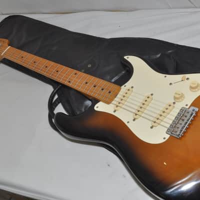 Fender Japan Stratocaster 1993-1994 Electric Guitar Ref No 6850 image 1