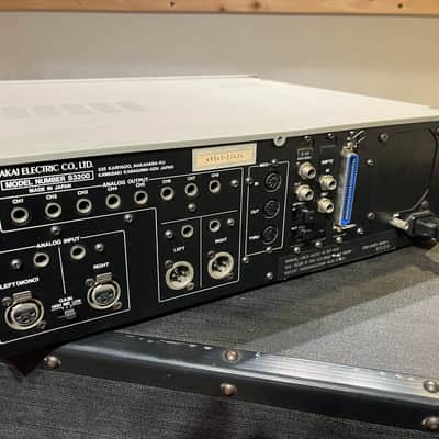 SERVICED Akai S3200 with original M.O. DRIVE & LED SCREEN image 3