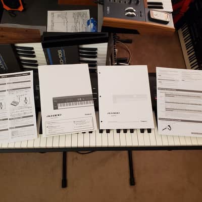 CERTIFIED!!! ROLAND RD800 STAGE PIANO FULLY SERVICED AND IN AMAZING CONDITION! image 3