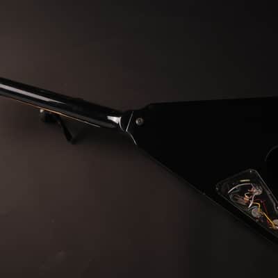 Gibson Flying V 1988 USA – Ebony – Vintage Modified – Shift 2001 Tremolo – Original Case image 9