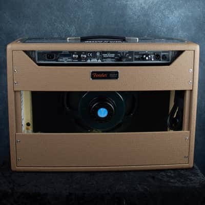 Fender Limited Edition Tone Master Deluxe Reverb Cocoa image 2