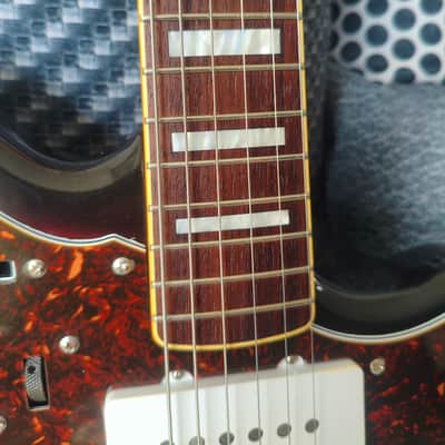 Fender Jazzmaster JM66B (2006, 3-tone sunburst, Tokai Gakki) image 4