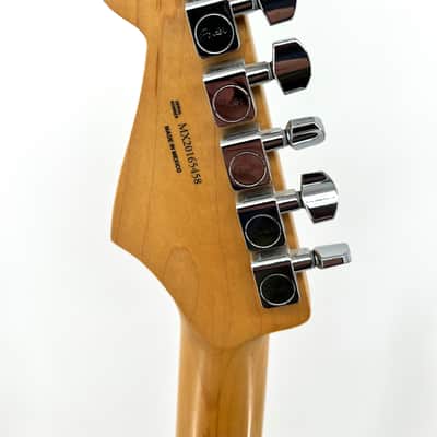 Fender Player Stratocaster with Maple Fretboard 2020- Buttercream image 16