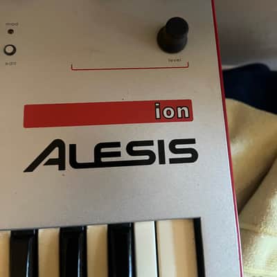 Alesis Ion 49-Key Analog Modeling Synthesizer 2000s - Silver image 4