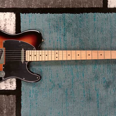 Fender Player Telecaster with Maple Fretboard (TWO Pickguards - FREE Gig Bag) 2021 - 3-Color Sunburst image 2