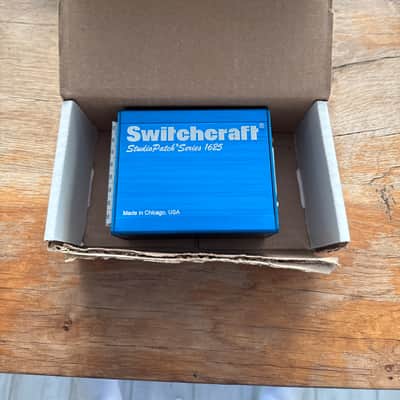 Switch craft studio patch 1625 patchbay system ( never used ) image 2