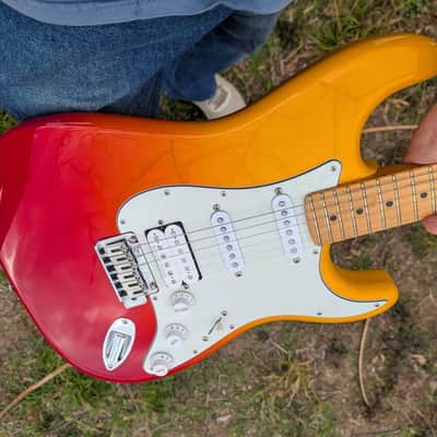 Fender Stratocaster Player plus - Tequila Sunrise image 1