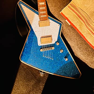 ‘26 Cream | Creamy Hi-Voltage | Electric Blue | Boutique, Monterrey, Mexico 🇲🇽 | Mint! image 1