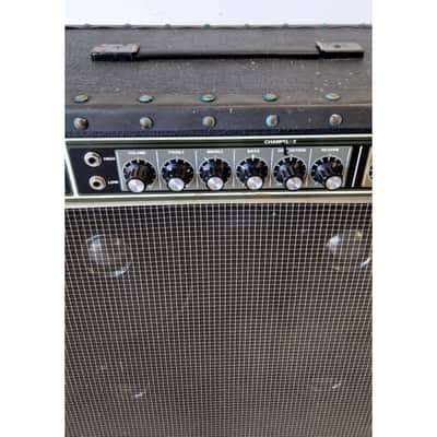 Roland Jazz Chorus 160 - Guitar Amplifiers - Good w/ wheels on image 4