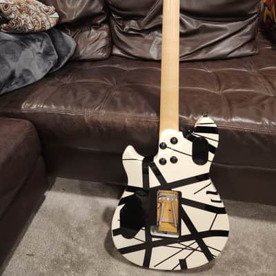 Rare EVH Wolfgang Special Striped with Maple Fretboard Gloss White/Black Stripes image 9