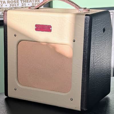 Fender Champion 600 5-Watt 1x6" Guitar Combo with cover image 5