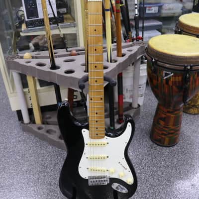 Squier Stratocaster with Maple Fretboard 1992 - 1996 - Black image 3