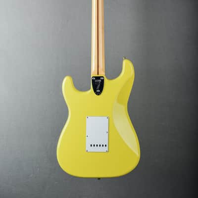 Fender MIJ LTD. International Color Strat, '23 image 4