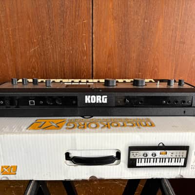 Korg Microkorg XL Analog Modeling Synthesizer / Vocoder w/ box, mic, power supply image 8