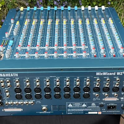 Allen & Heath MixWizard WZ3 20S 12-Channel / 20-Input Stereo Mixer 2004 - 2013 - Blue image 10