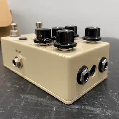 JHS Kodiak Tremolo image 2