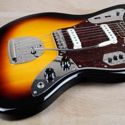 Fender MIJ Traditional II '60s Jaguar 2022 Sunburst Japan Offset w/ Gig Bag, Booklet image 7