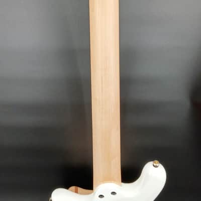 Spector Icon NS-5 Bolt-On White Gloss 5 String Bass 8 lbs 10 Ounces image 5