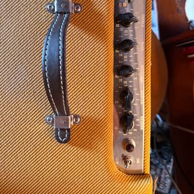 Fender Blues Deluxe Reissue 2-Channel 40-Watt 1x12" Guitar Combo 2005 - Present - Tweed image 3