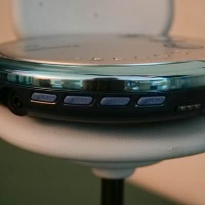 Panasonic SL-SX420 early 2000s CD Player Y2K Bubble Design Silver and Blue image 7