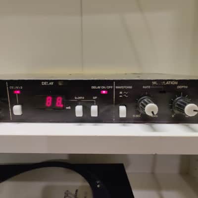 Roland SDE-2000 digital delay image 3
