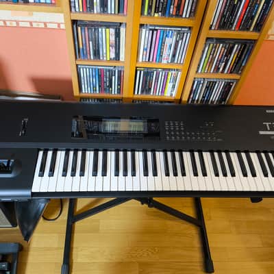 Korg T3 1990 - Black