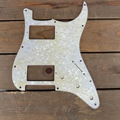 Real Life Relics White Pearl Stratocaster® Pickguard 3 Ply 11 Hole HH Dual Humbucker    [PGAL4]