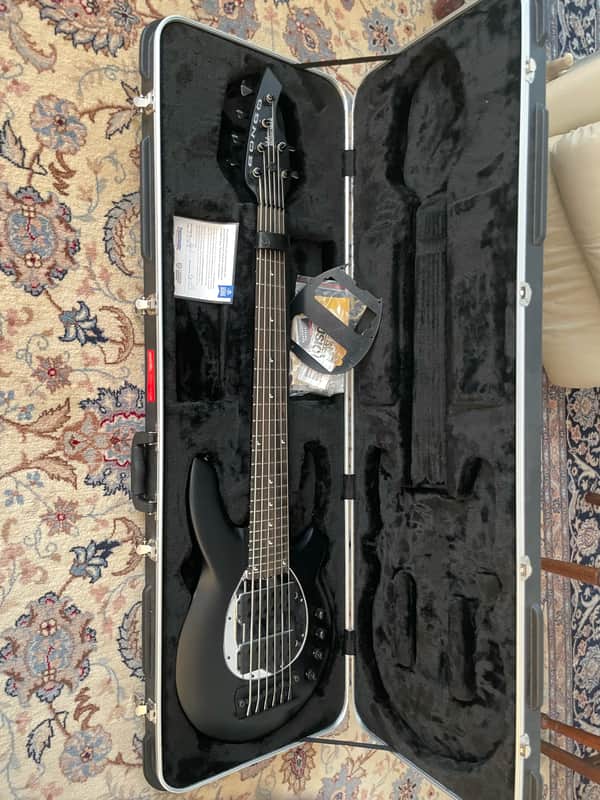 Ernie Ball Music Man Bongo 6 HH 2008 - Present - Stealth Black