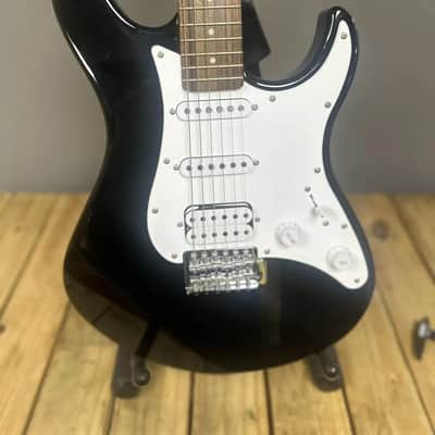 Yamaha eg112c Stratocaster 2005 Black image 1