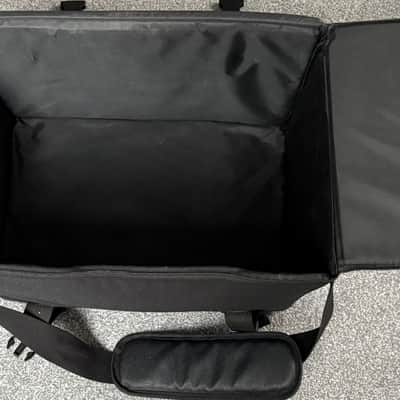 Roland AC-90 Acoustic Chorus 2-Channel 90-Watt 2x8" Acoustic Guitar Combo 2007 - Present - Black image 7