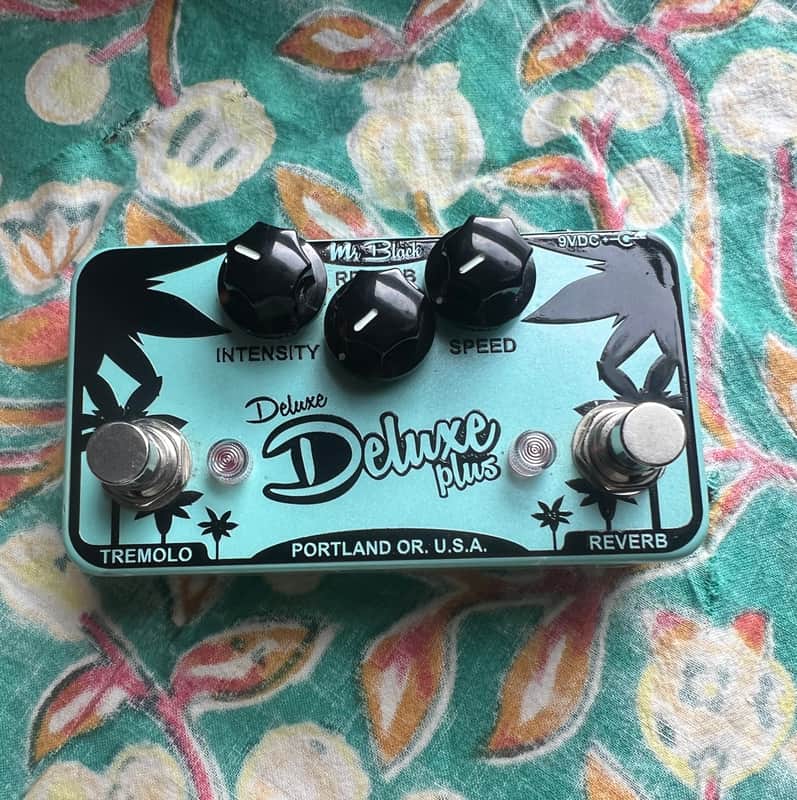 Mr. Black Deluxe DeluxePlus