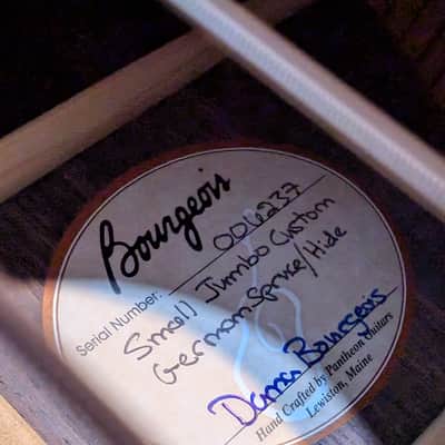 Bourgeois Small Jumbo Custom Hide Glue German Spruce top2013 - Gloss image 7